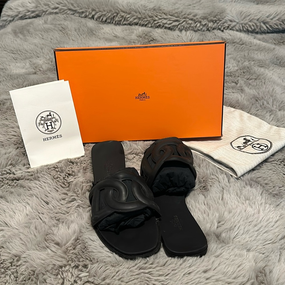 Hermès Aloha Sandal